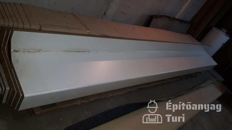 Eladó laminált pultok.