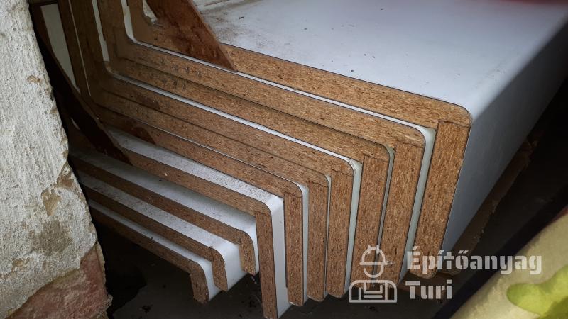 Eladó laminált pultok.