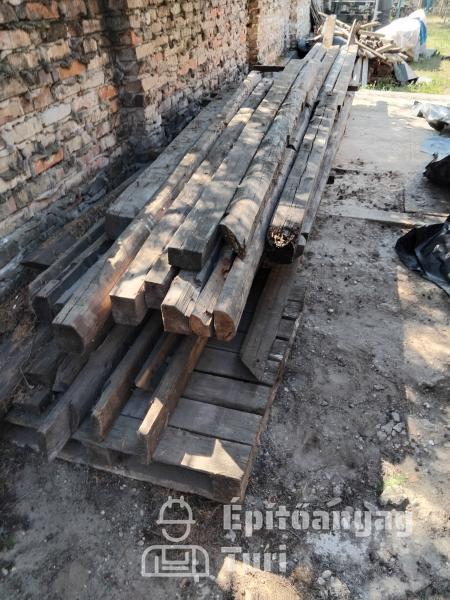 Bontott tető gerenda