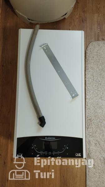 Ariston Genus One System 24 kW kondenzációs kazán rendszer