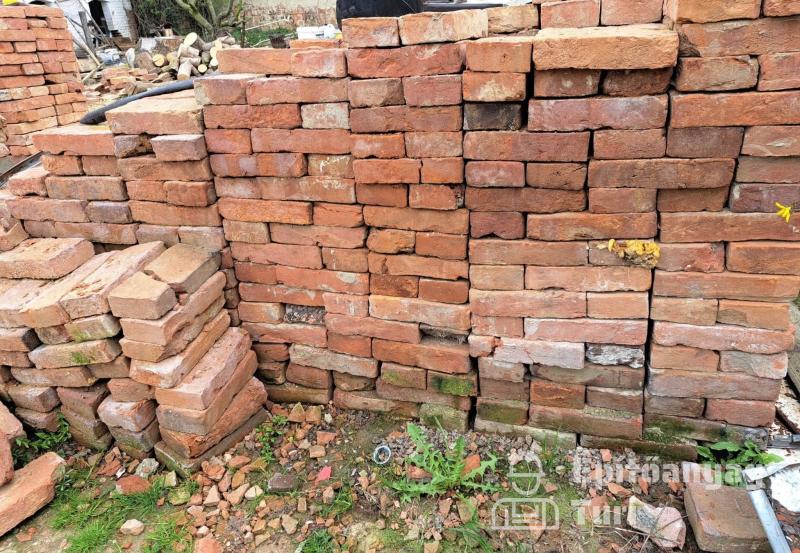 Bontott nagy méretü tegla egész,feles,negyedes !