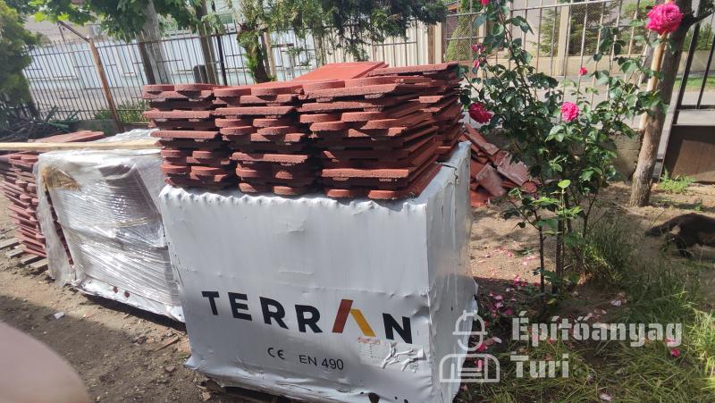 Terrán Rundo Korall Resistor egész és fél