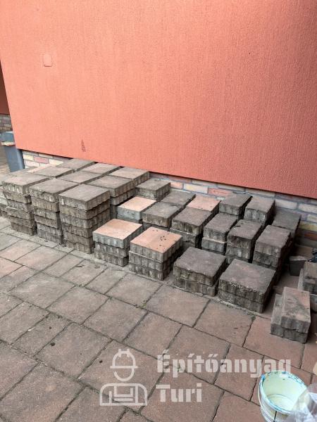 Eladó térkő