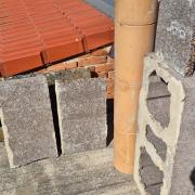 Bontott füstcsatorna, kéményelemek - terrakotta, kerámia csövek, betonzáró