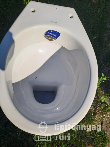 Fénystabil műanyag  hullámpala   szerelési  eszközökkel  kiegészítve              észítve